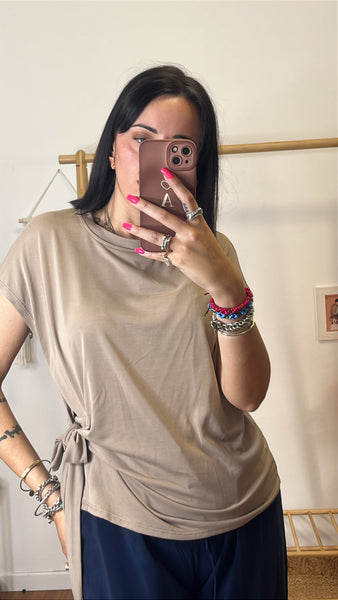 T-shirt nodo