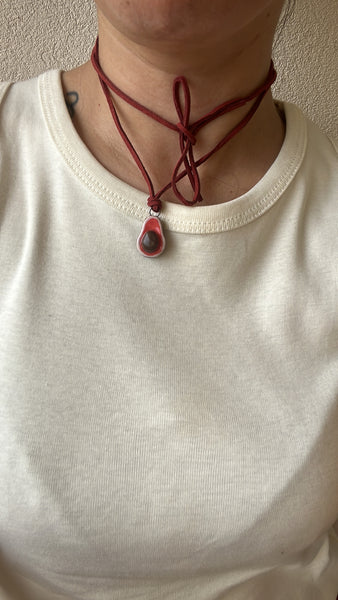 Chocker avocado rosso